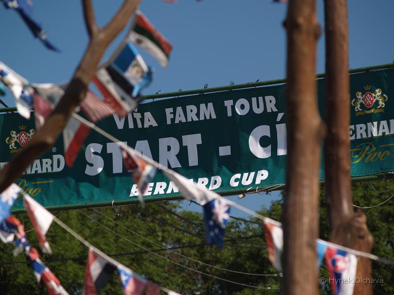 2007-06-23_Farm_Tour_Hlubocec_042.jpg