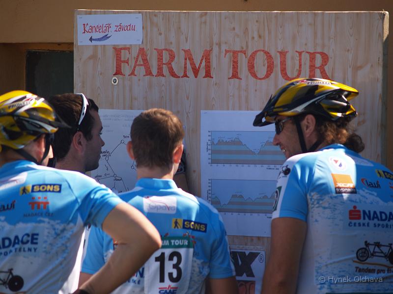 2007-06-23_Farm_Tour_Hlubocec_045.jpg