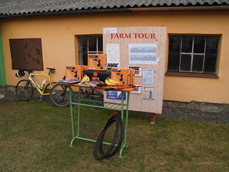2007-06-23_Farm_Tour_Hlubocec_131.jpg