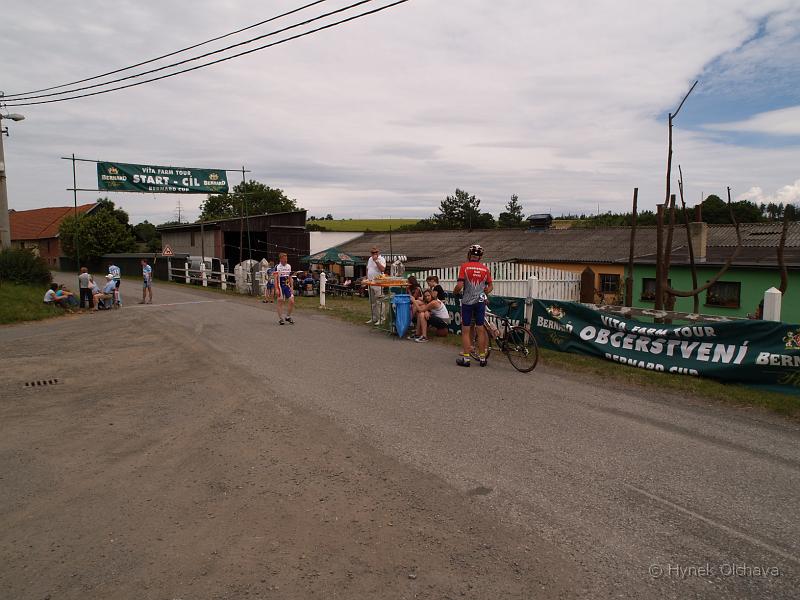 2008-06-21_Farm_Tour_Hlubocec_08.jpg