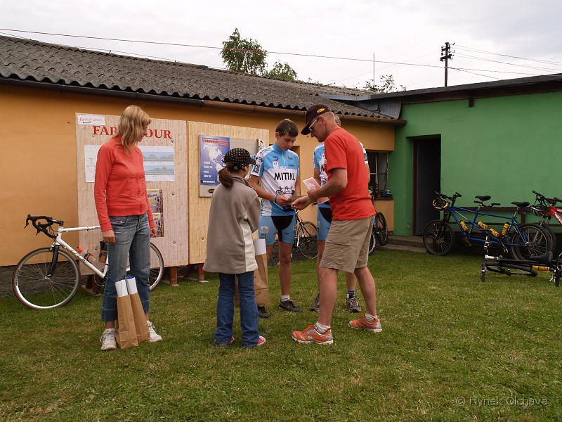 2008-06-21_Farm_Tour_Hlubocec_23.jpg