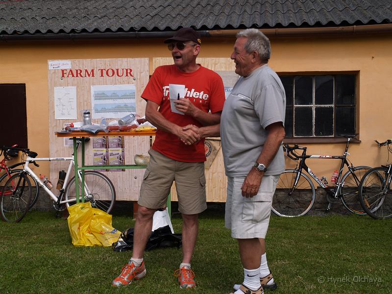 2008-06-21_Farm_Tour_Hlubocec_29.jpg